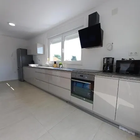 Apartment Amor Vir Апартаменты Вир