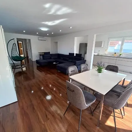 Apartment Amor Vir * Vir